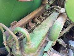 John Deere 4425 combine