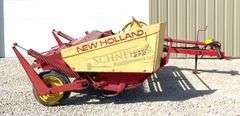 New Holland 472 7' mower conditioner