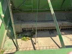 John Deere 4425 combine