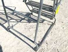 Ballymore 40" tall utility stairs, missing wheels