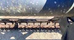 John Deere 213 13' grain head