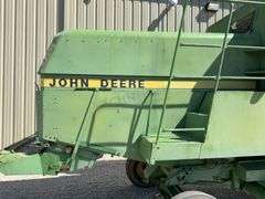 John Deere 4425 combine