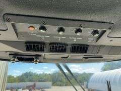 John Deere 4425 combine