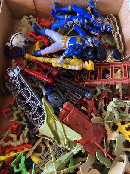 Misc toys, power rangers, army men