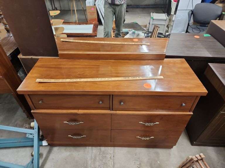 dresser