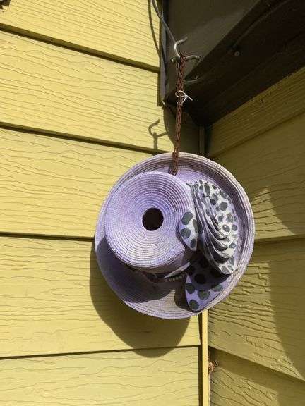 Door hanging, purple hat it’s breakable