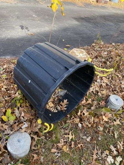 CONTAINER with some rocks in it