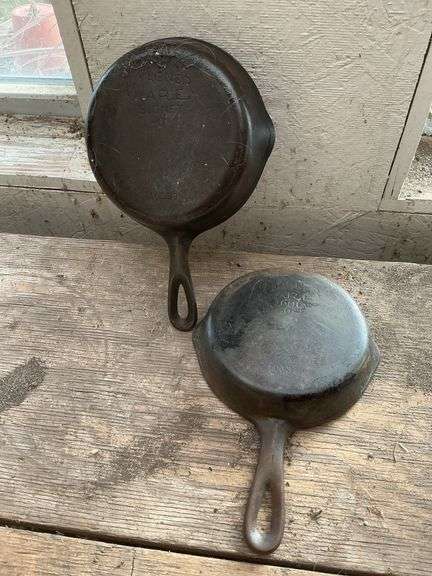 Two Wagner Ware cast iron 6.5 in skillets.