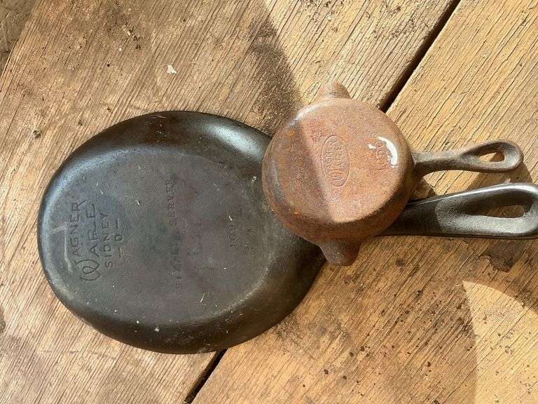 Cast iron Wagner Ware sizzle server & 3.5 in ash tray