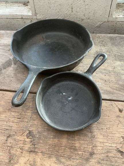 Wagner Ware cast iron 6.5 in & 10 in skillets.
