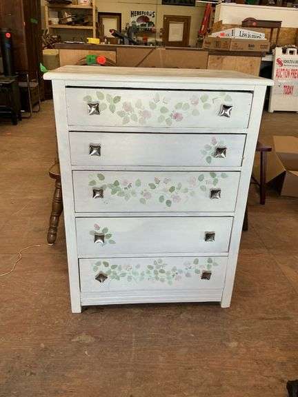 five drawer wood painted dresser(28.5” W X 18”W X 40”H)