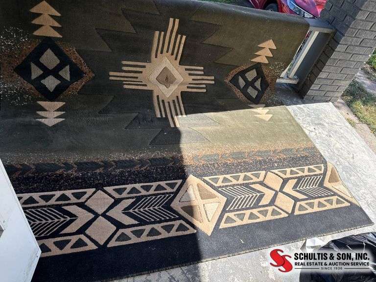 Geometric Pattern Area Rug