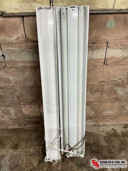 Fluorescent Light Fixtures