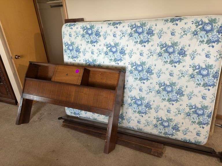 Complete full size bed