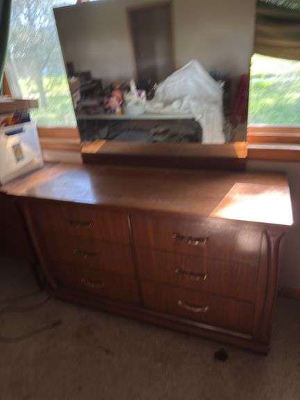 Dresser with mirror