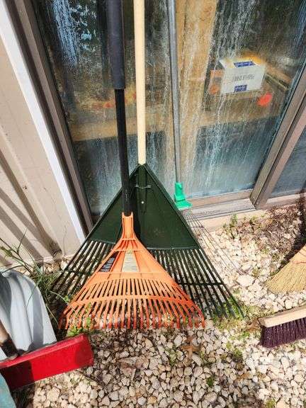 3 leaf rakes - SCHULTIS & SON, INC.