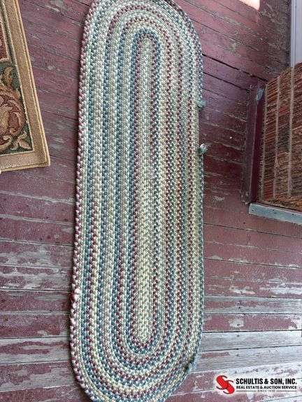 Runner  hall   Braided rug