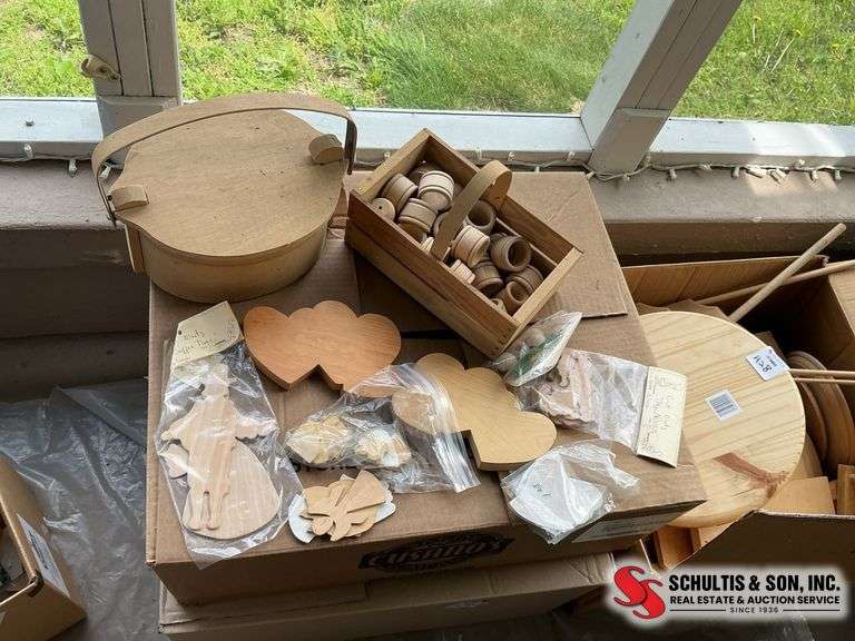 Wooden box with lid, berry box, napkin, rings, hearts, and different shape shapes for painting