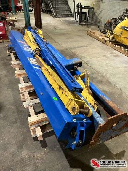 Forward by rotary to post 10,000 pound lift good working condition