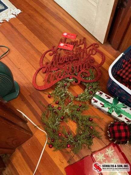tote with ornaments- wreaths-plaid bows- and other fun things ￼