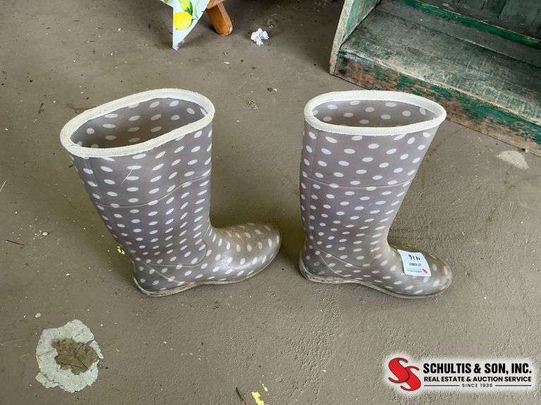 Rubber garden boots size 10