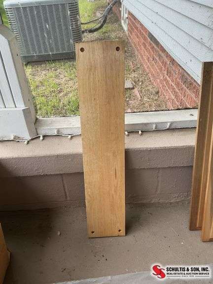 4 wood frames and one panel of wood (frames are 11”￼X ￼￼￼28” the panel is (6”X 30”)￼