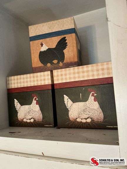 Three chicken decorative boxes