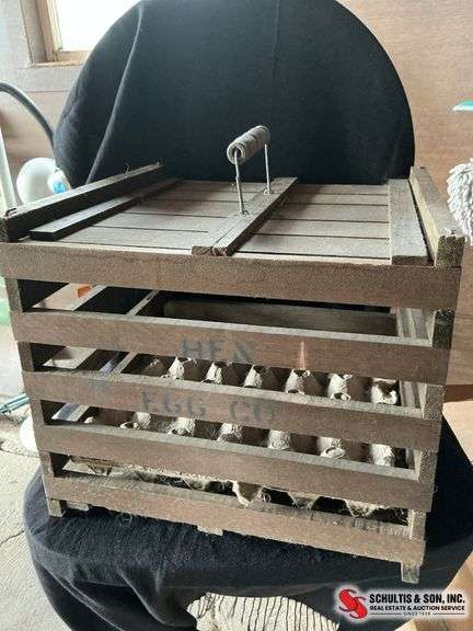 Wooden egg crate