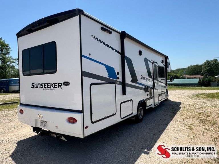 2024 Sunseeker RV Like-New Condition