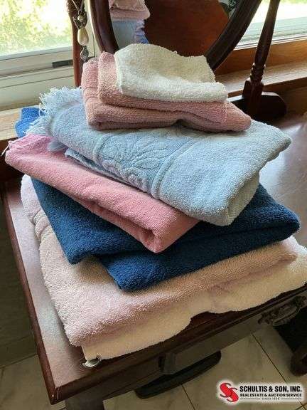 Bathroom towels