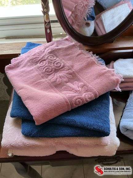 Bathroom towels