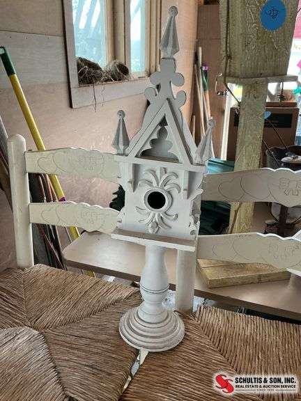 Pedestal
