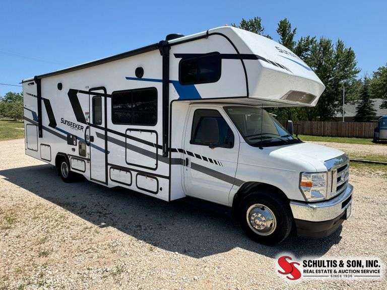 2024 Sunseeker RV Like-New Condition