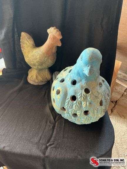 Concrete figurines