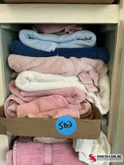 Bathroom towels