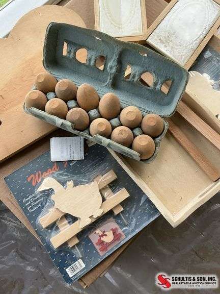 Wooden cut out things for painting