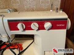 Brother sewing machine with case and essentials ￼