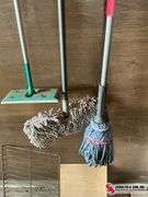￼ swiffer and mops