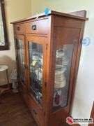 Oak   China hutch