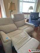 2 Couch recliner  electric