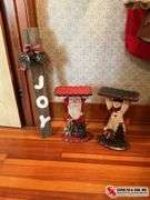 Santa and snowman shelves and a Christmas sign made out of wood ￼