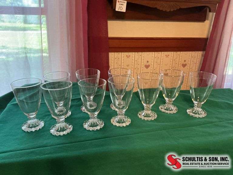 Set of 10 glassware