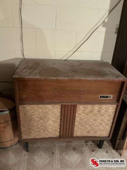 1960s 70s hi-fi stereo voice of music