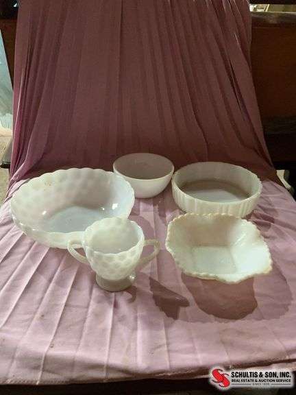 Vintage white milk glass bowls & other pieces