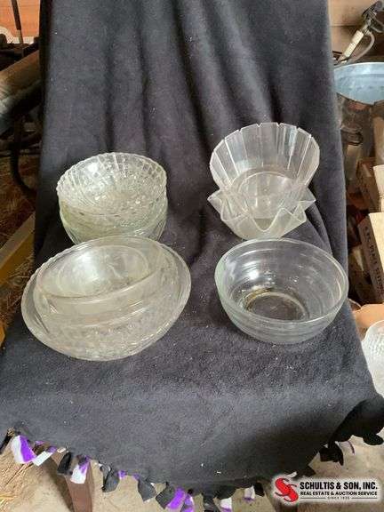 glassware bowls and 2 plastic decorative bowls