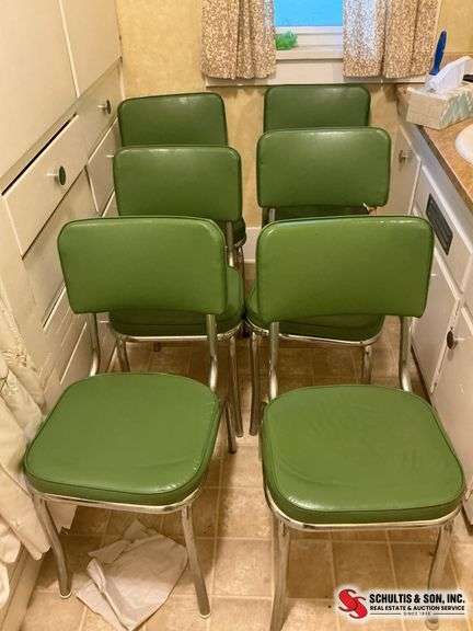 Six dinette mid-century chairs in great condition