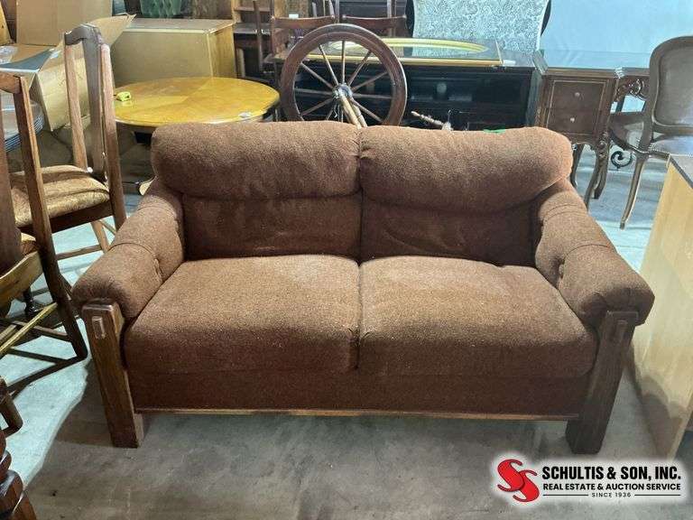 Old vintage love seat ￼