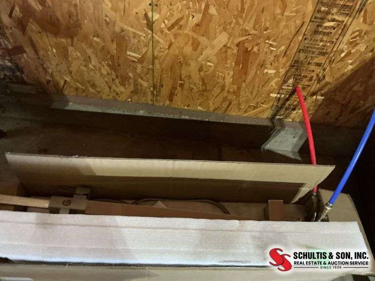 FLOOR MOUNT HAND SHOWER KIT