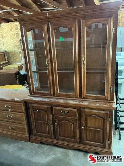 Wooden China hutch, and immaculate condition
