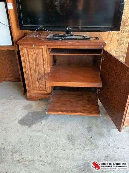 Computer desk